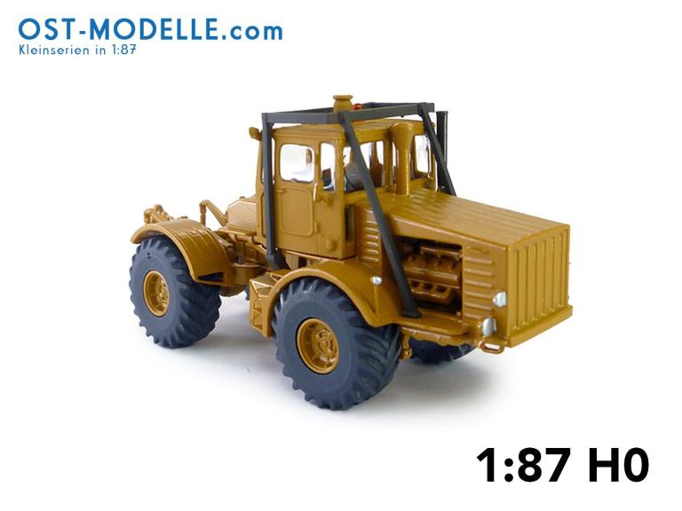 Preview: Traktor Kirovets K700 gelborange ohne Motorverkleidung Überrollbügel